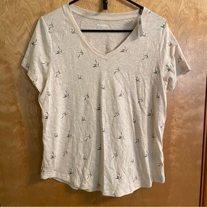 NWT Old Navy Beige Floral Short Sleeve V Neck T-Shirt